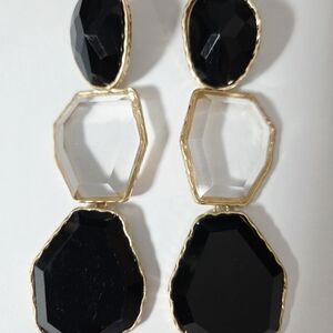 NWOT Fashion Couture Chunky Earrings Black 4 Inches Long